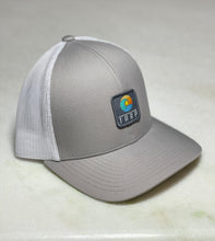 Load image into Gallery viewer, Swell Trucker Snapback Hat-Silver/Wht
